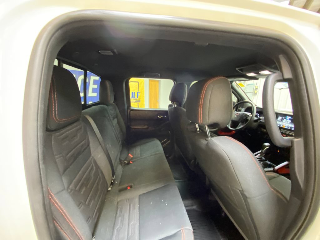 Used 2025 Nissan Frontier PRO-4X AWD/4WD image 29