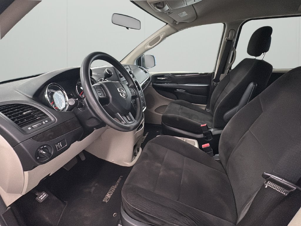 Used 2013 Dodge Grand Caravan SE FWD image 14