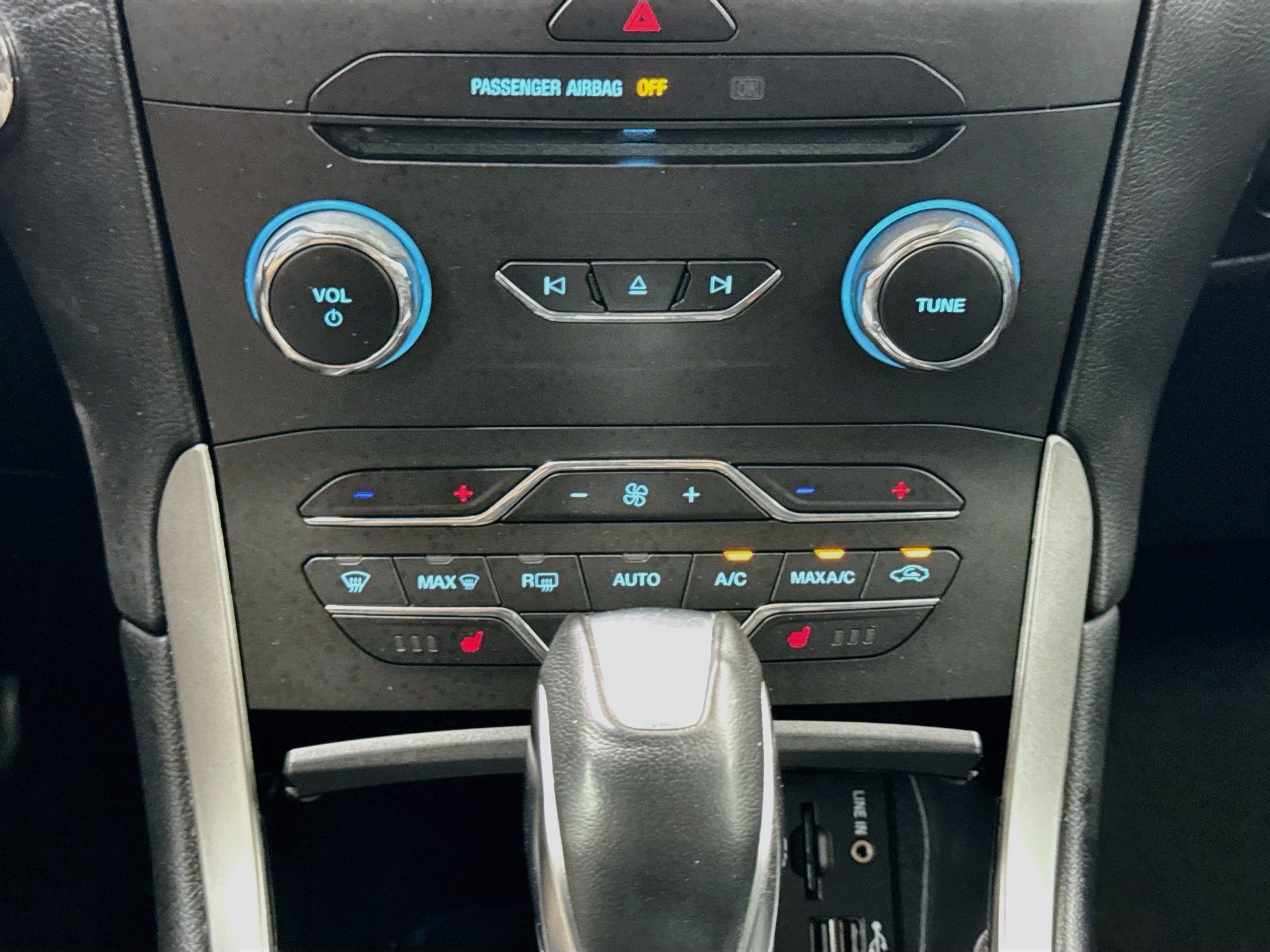 Used 2015 Ford Edge SEL w/ Equipment Group 201A FWD image 23