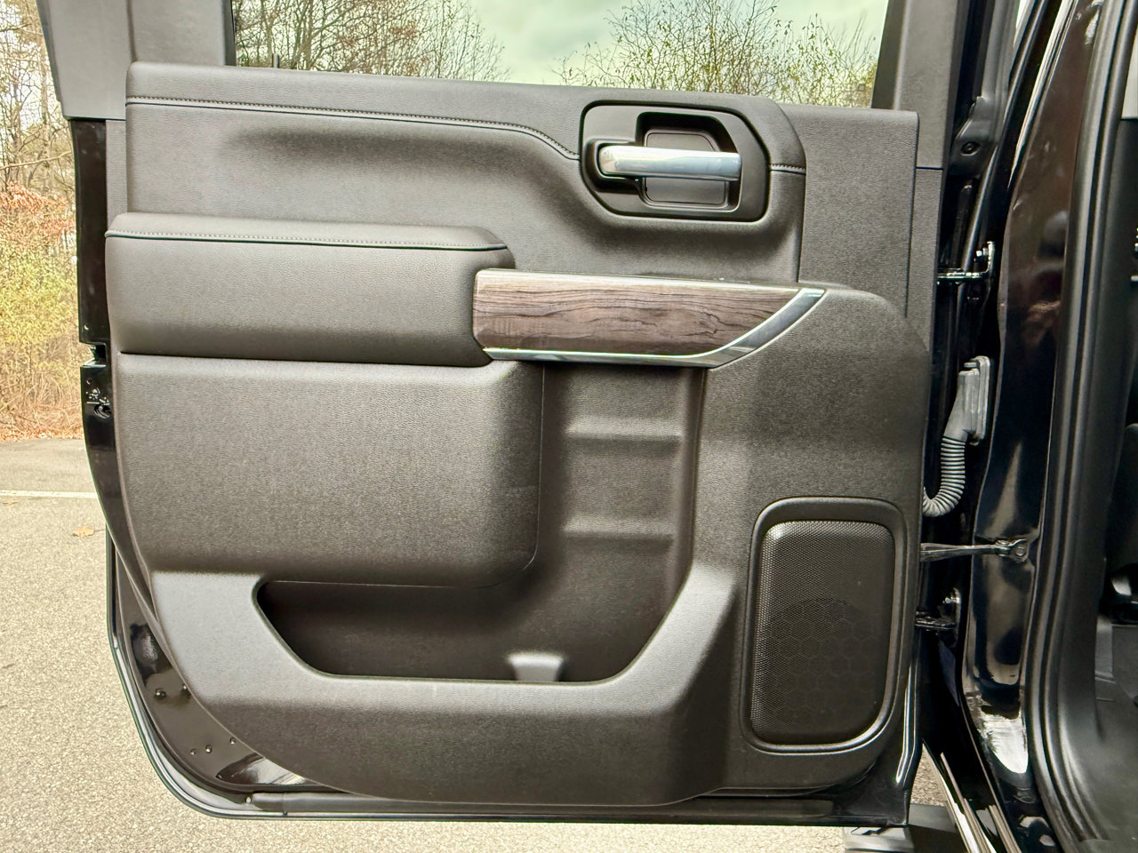 Used 2022 Chevrolet Silverado 2500 LTZ w/ LTZ Plus Package image 24