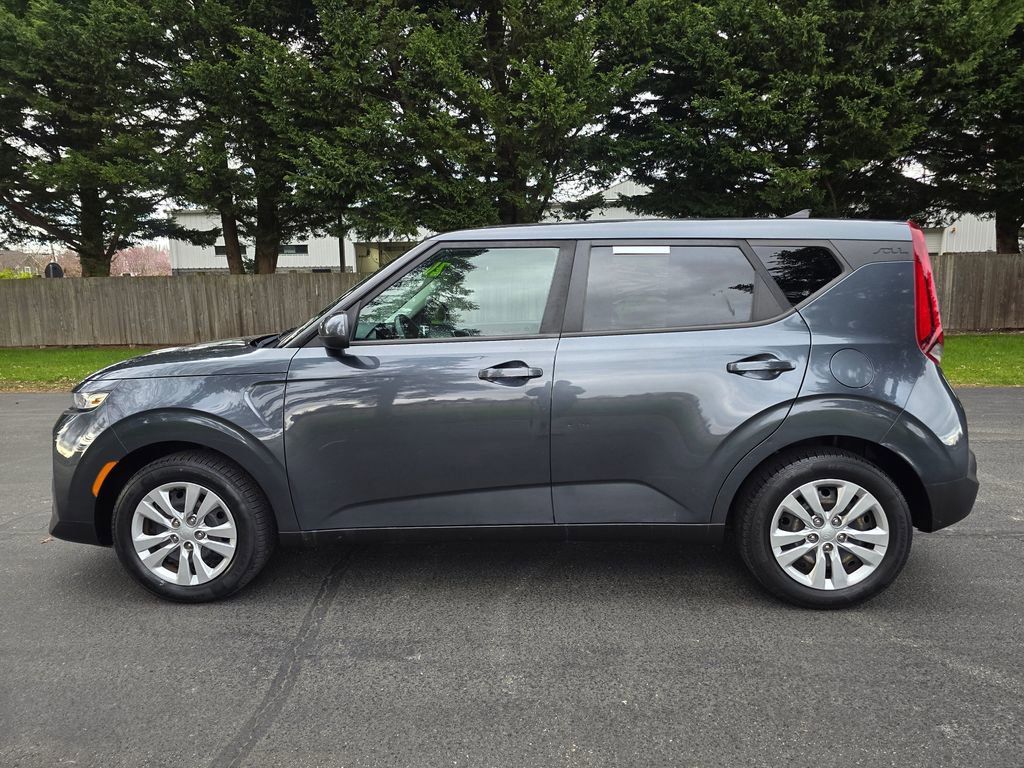 Used 2020 Kia Soul LX image 3