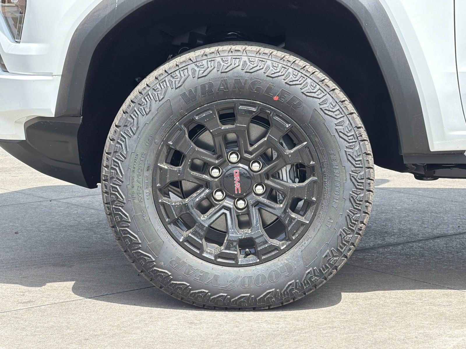 New 2026 GMC Canyon Elevation w/ Technology Package RWD image 23
