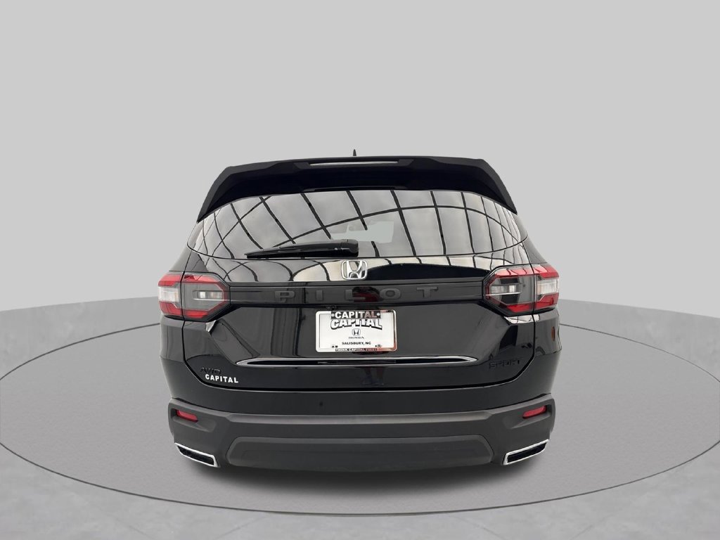Certified 2025 Honda Pilot Sport image 9