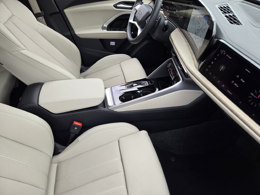 Certified 2025 Audi Q5 Prestige AWD/4WD image 18