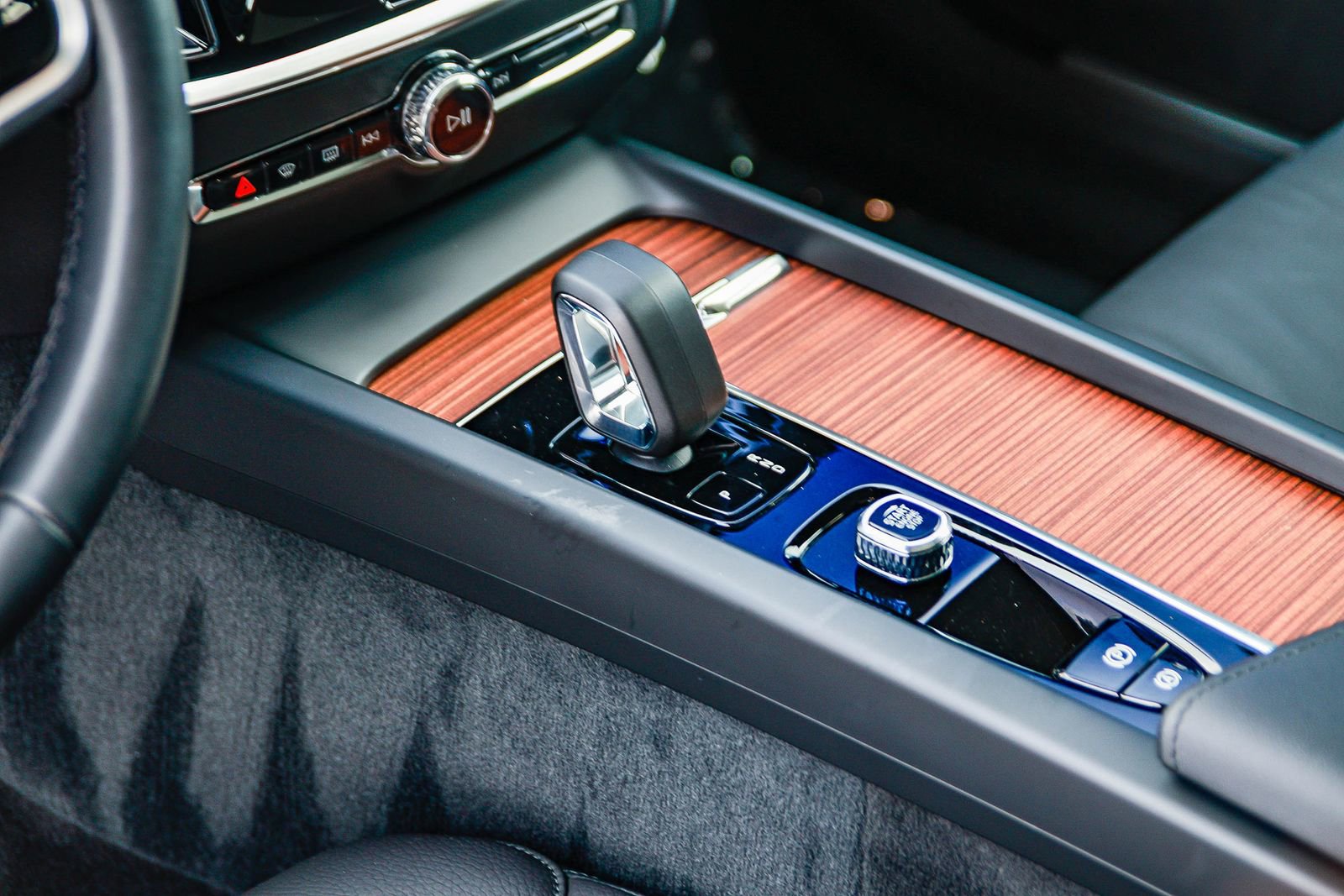 Certified 2026 Volvo V60 B5 Cross Country Plus w/ Climate Package image 21