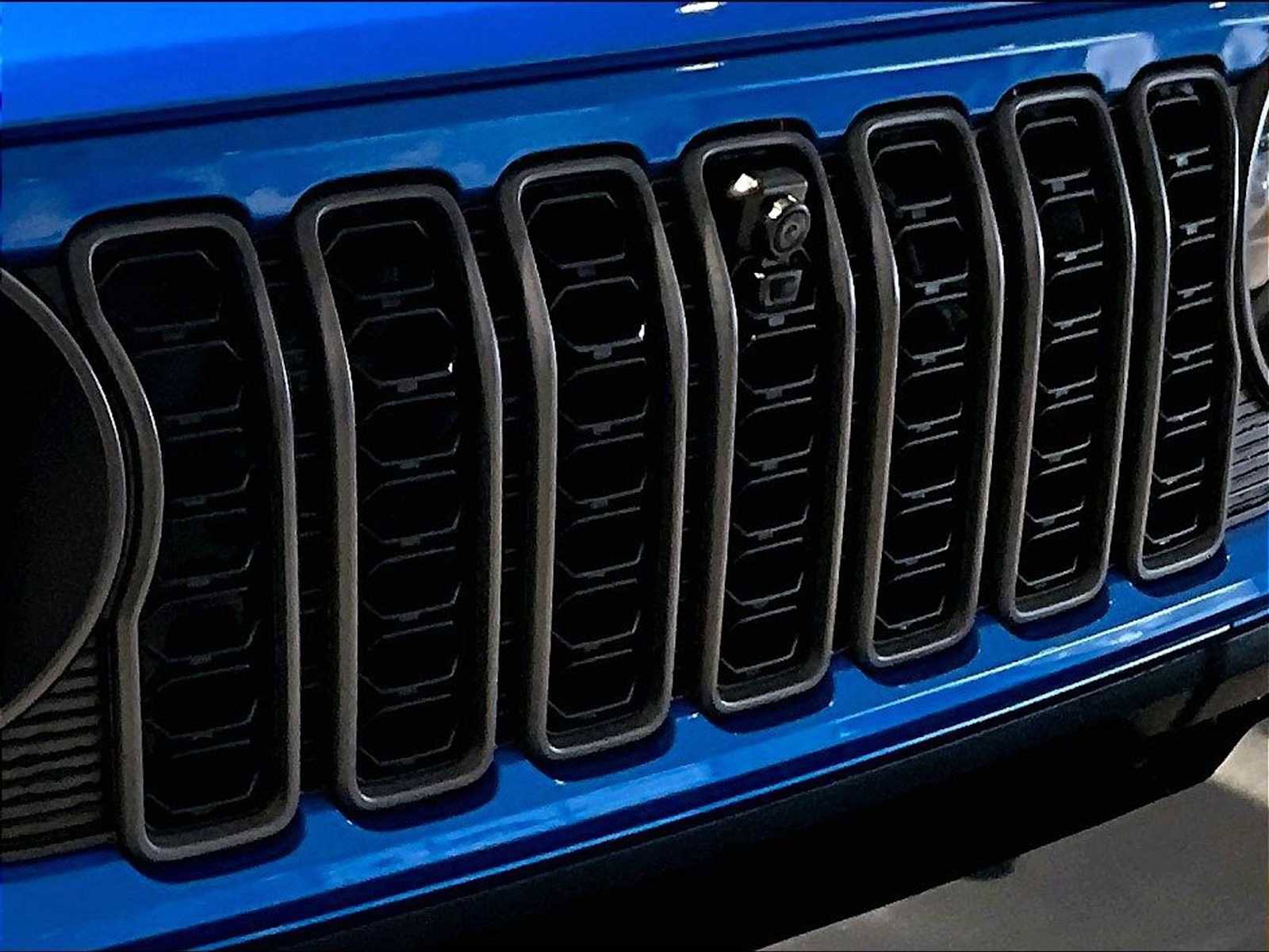 Used 2024 Jeep Wrangler Rubicon w/ Technology Group image 31