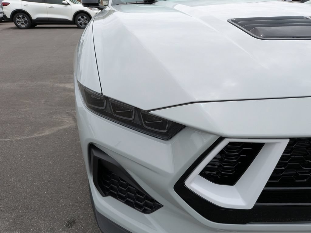 New 2026 Ford Mustang GT Premium w/ GT Performance Package RWD image 9
