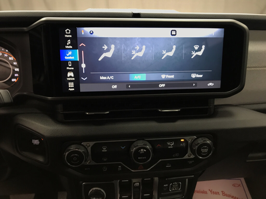 Used 2024 Jeep Gladiator Sport AWD/4WD image 12