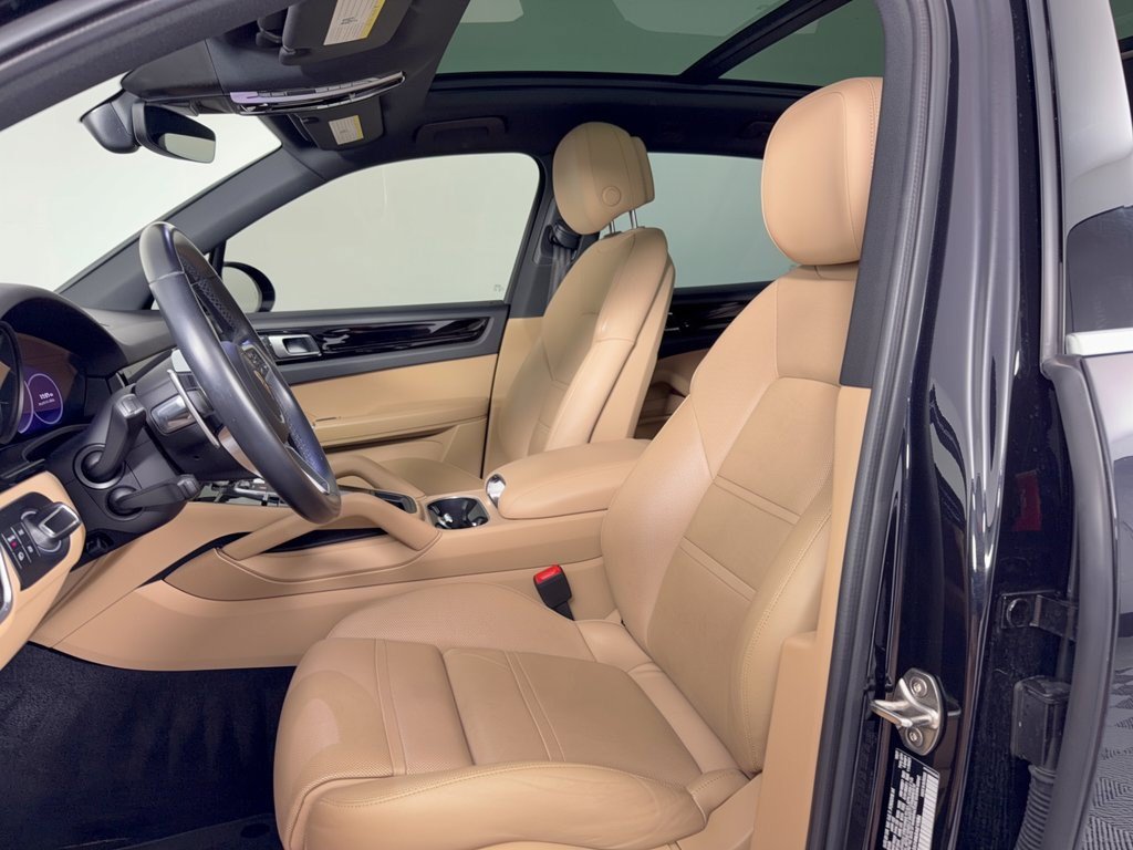 Certified 2022 Porsche Cayenne AWD/4WD image 5