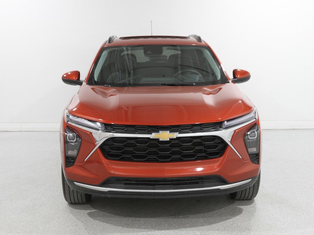 Certified 2024 Chevrolet Trax LT w/ Sunroof Package image 2