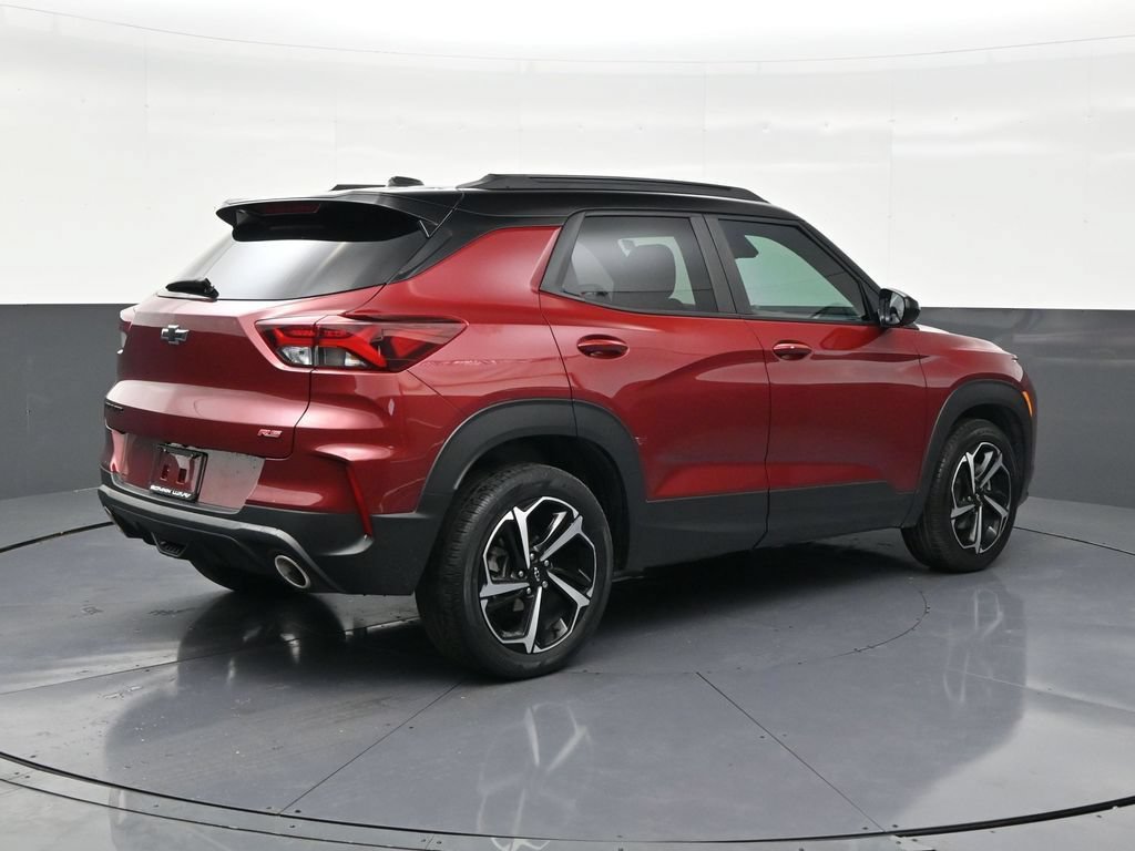 Used 2022 Chevrolet TrailBlazer RS w/ Technology Package FWD image 5