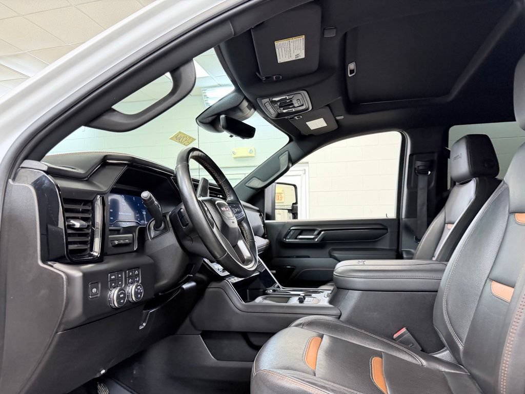 Used 2024 GMC Sierra 2500 AT4 w/ AT4 Premium Plus Package AWD/4WD image 18