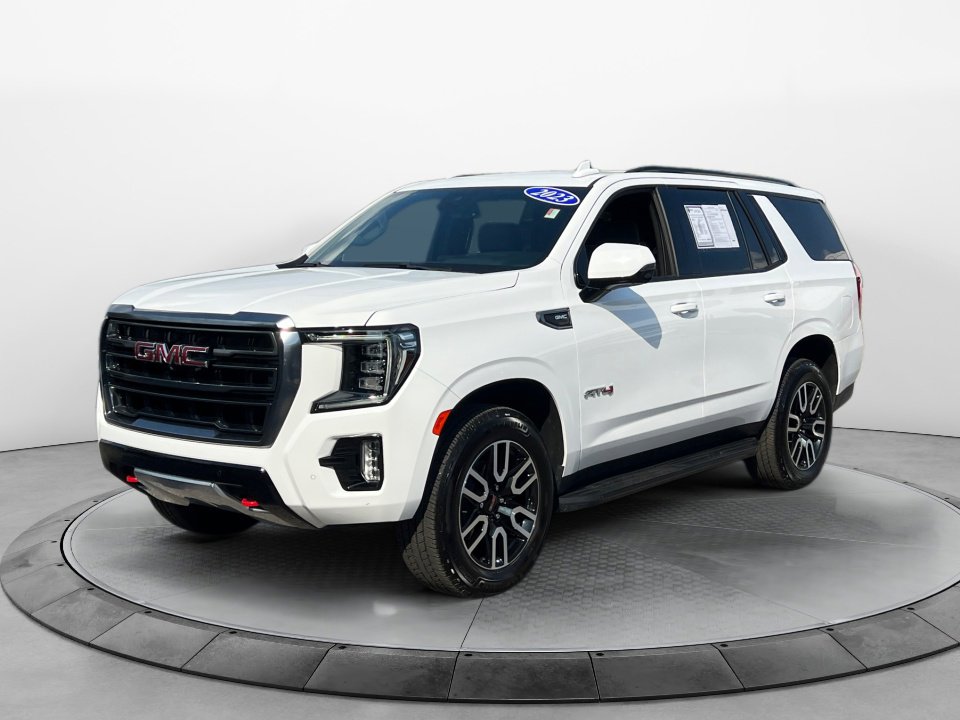 Used 2023 GMC Yukon AT4 w/ Technology Package AWD/4WD image 3