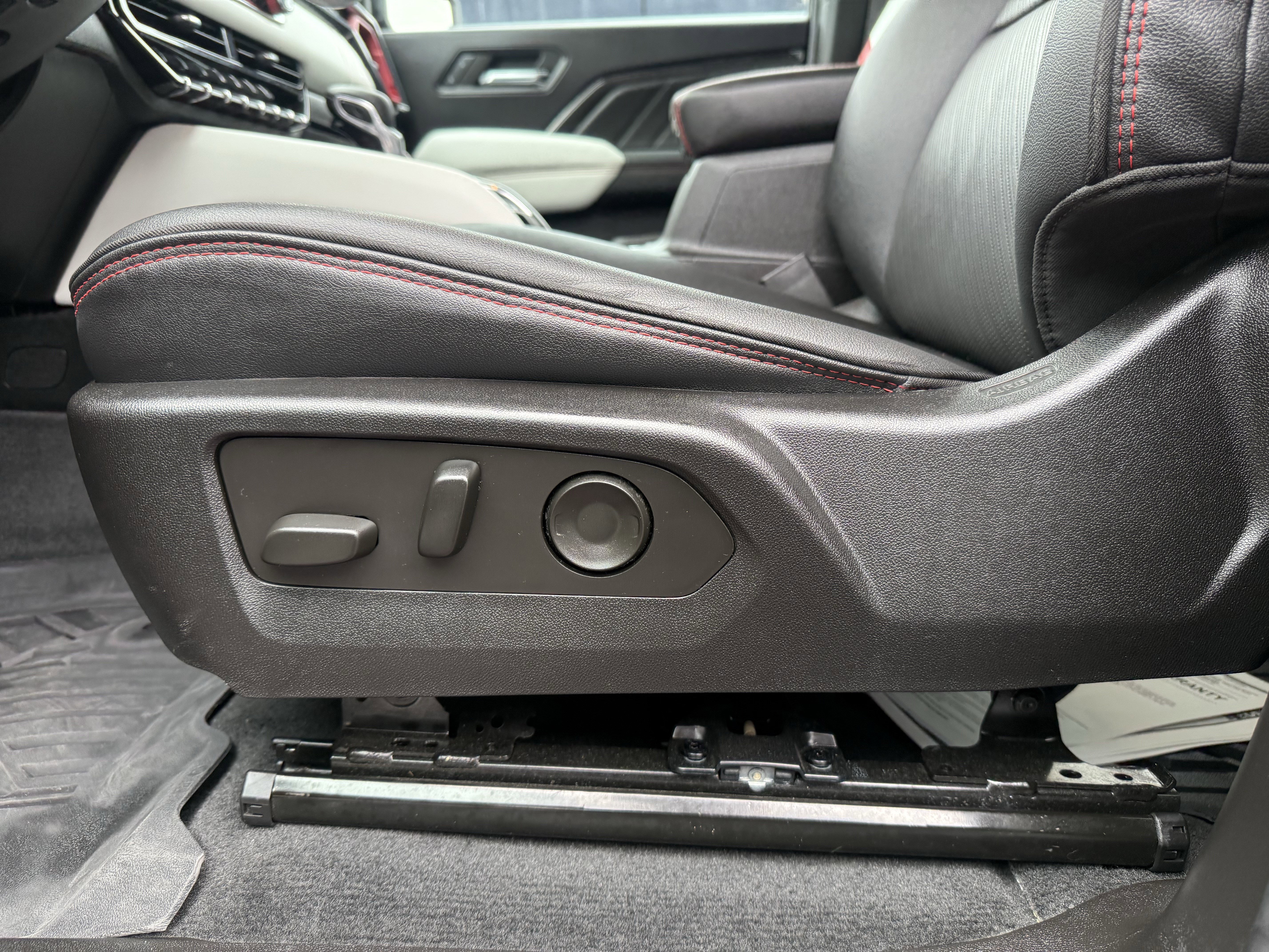 Used 2023 GMC Canyon AT4X AWD/4WD image 18