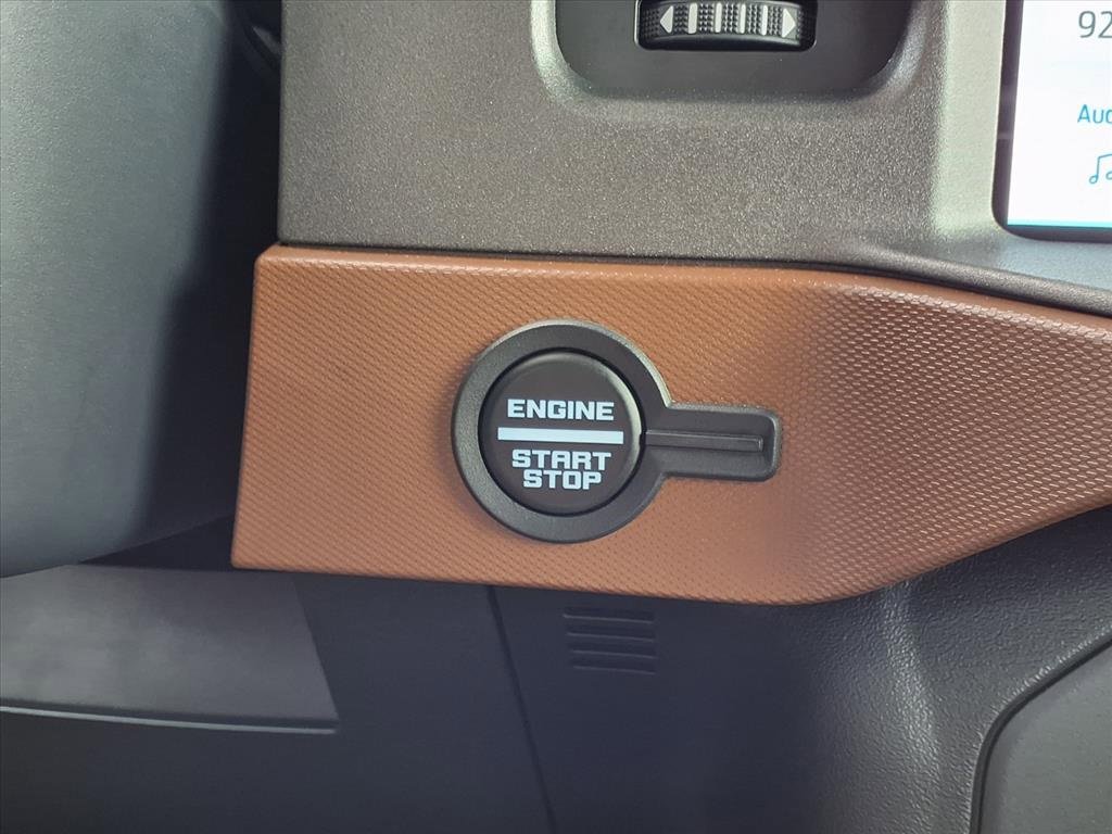 Used 2024 Ford Bronco Outer Banks image 12