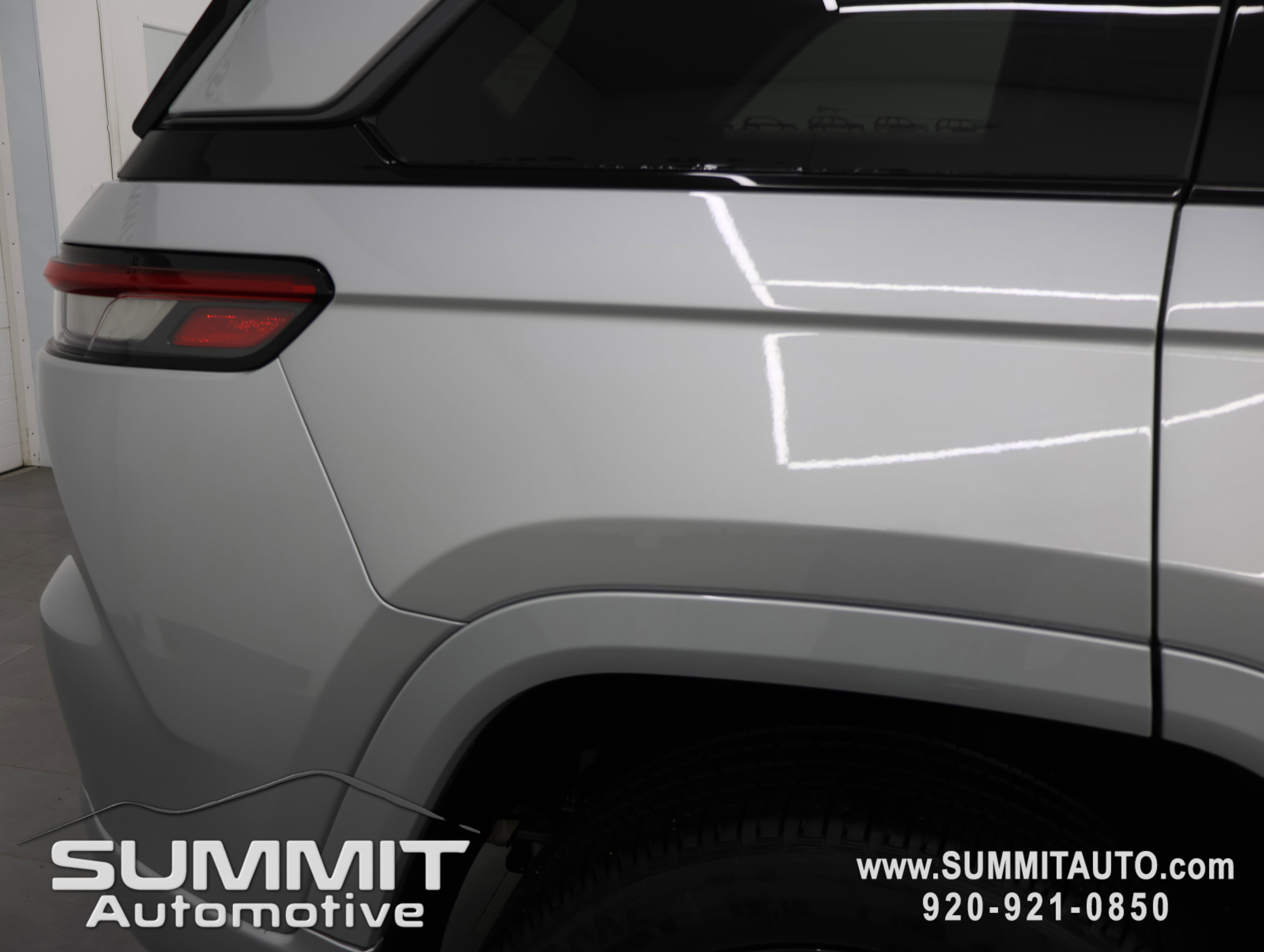 New 2026 Jeep Grand Cherokee Limited Reserve image 29