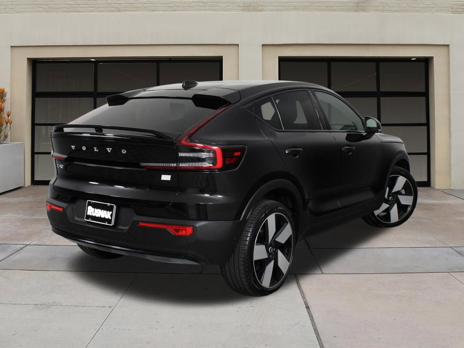 Used 2023 Volvo C40 P8 Recharge Ultimate image 4