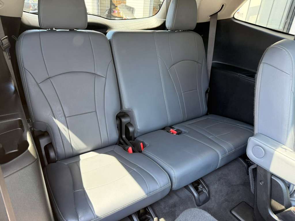 Used 2018 Buick Enclave Premium w/ Experience Buick Package AWD/4WD image 27