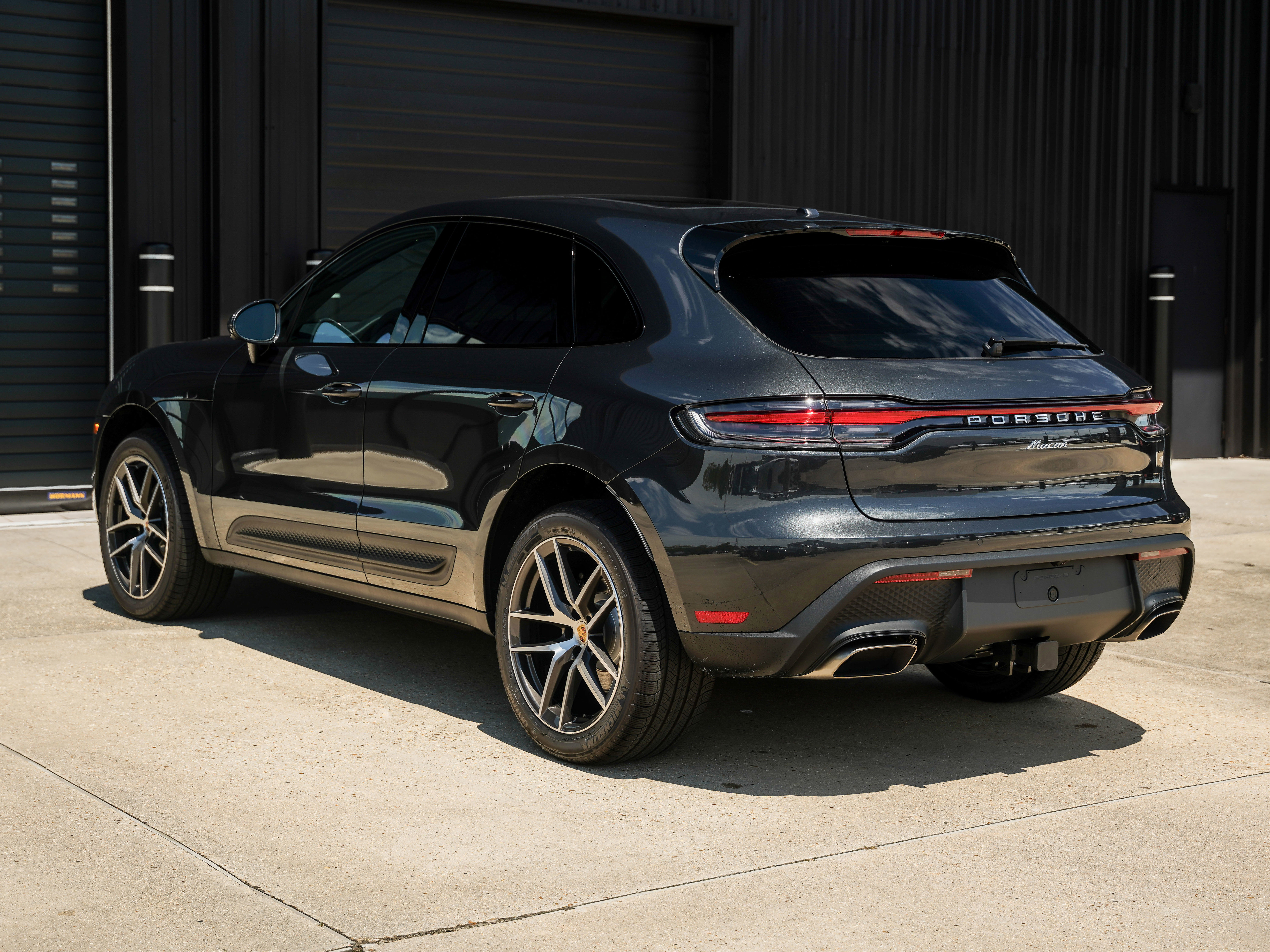 New 2026 Porsche Macan image 3