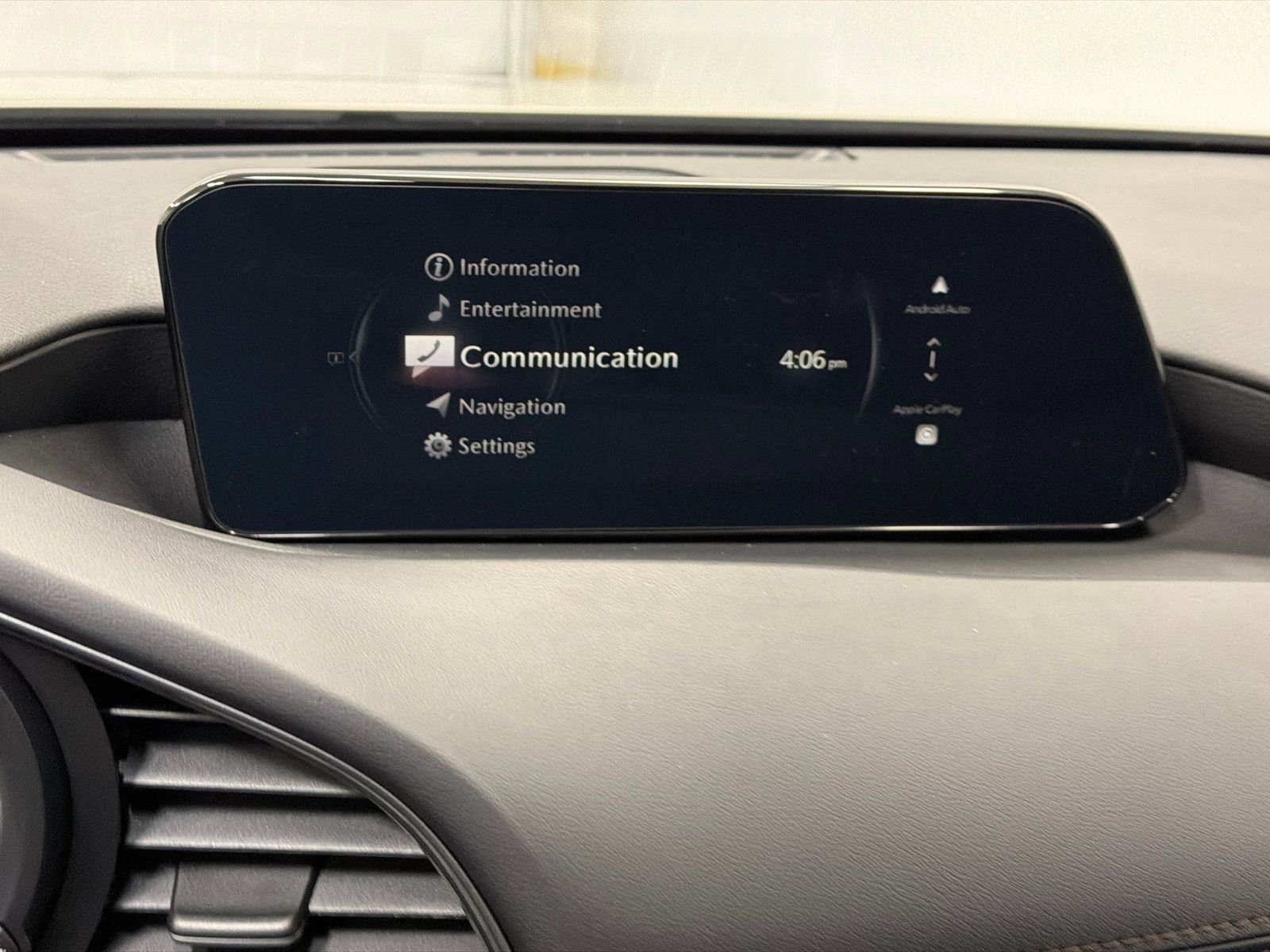 Certified 2025 MAZDA MAZDA3 s Sport image 24