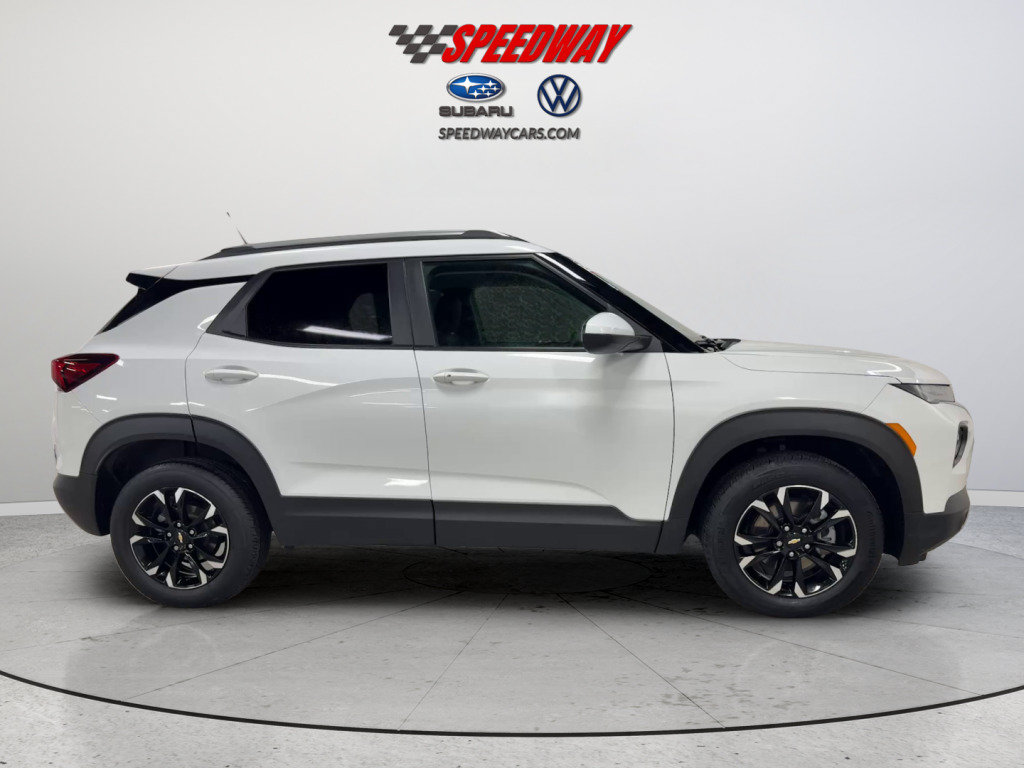 Used 2023 Chevrolet TrailBlazer LT w/ Convenience Package AWD/4WD image 4