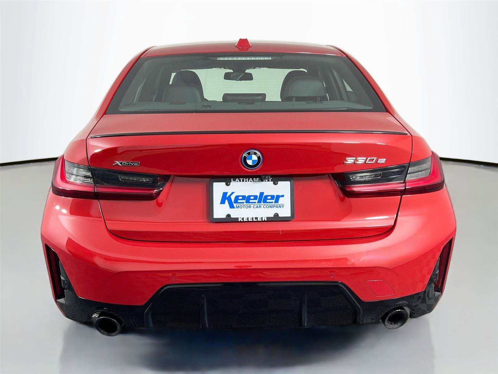 Used 2023 BMW 330e xDrive w/ M Sport Package AWD/4WD image 5