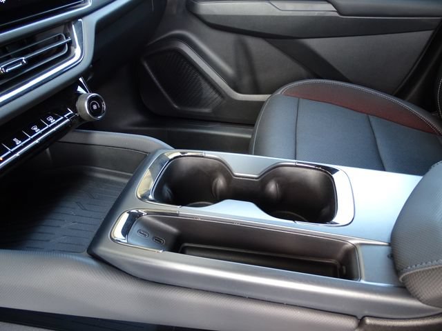 Certified 2024 Chevrolet Equinox EV RS FWD image 12