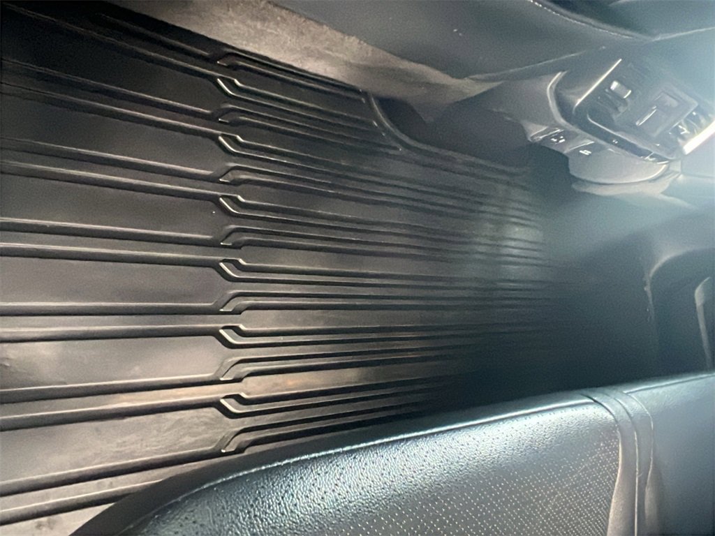 Used 2021 Ford F150 Lariat w/ Equipment Group 502A High image 12