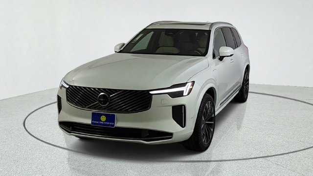 New 2026 Volvo XC90 T8 Plus w/ Protection Package Premier AWD/4WD image 2