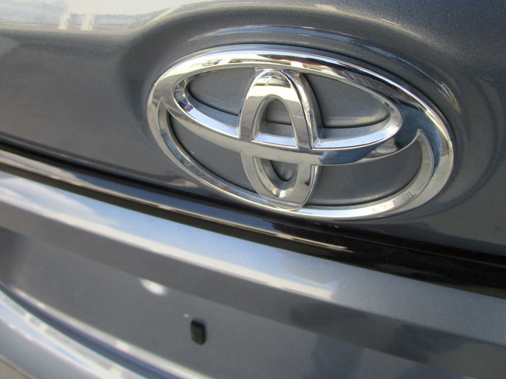 Used 2024 Toyota Corolla SE image 12