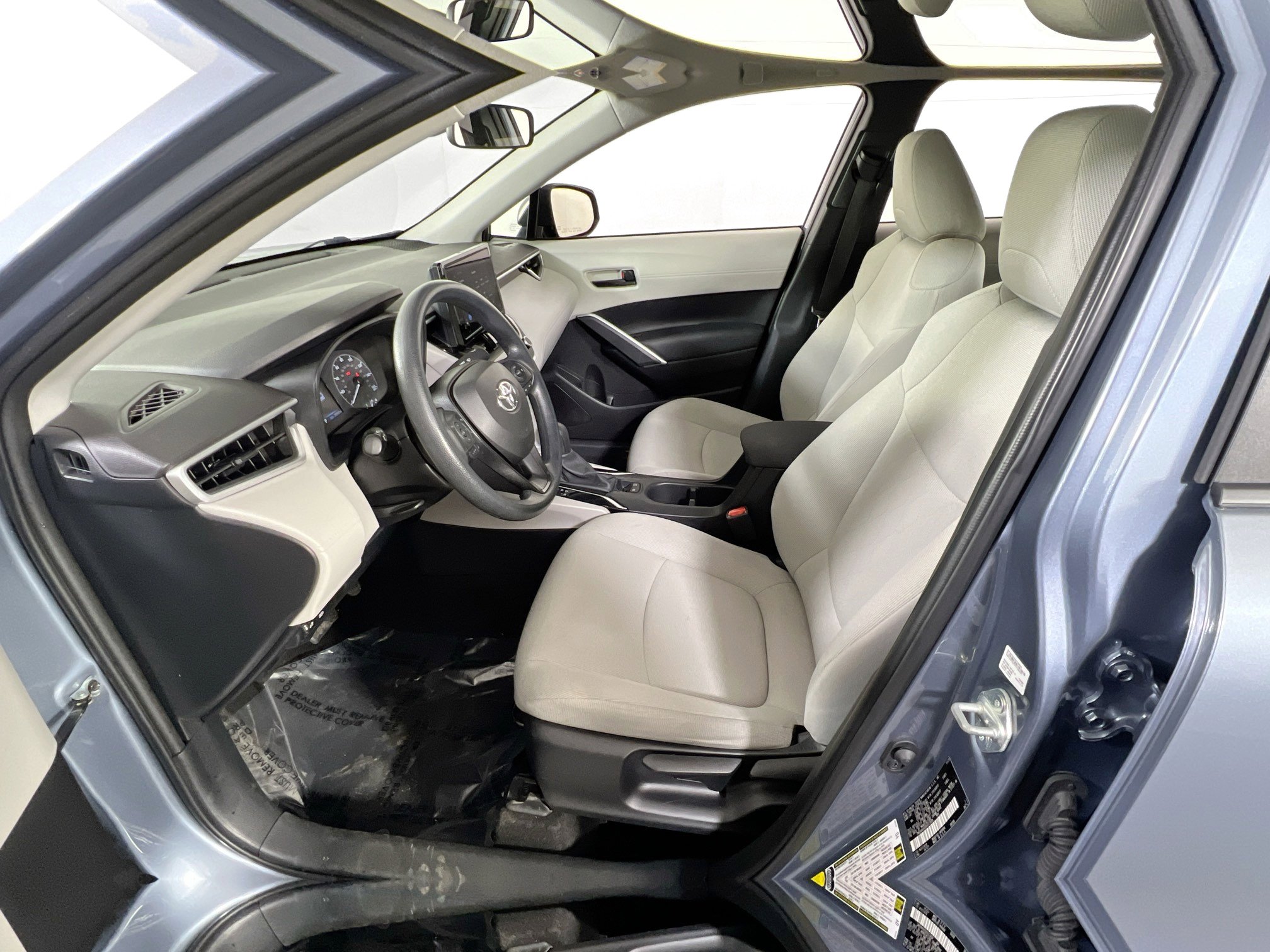 Used 2024 Toyota Corolla Cross L image 19