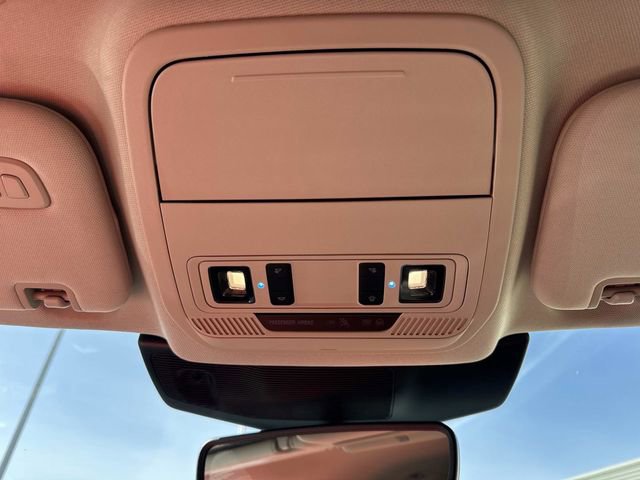 Used 2023 Ford Explorer Limited image 31