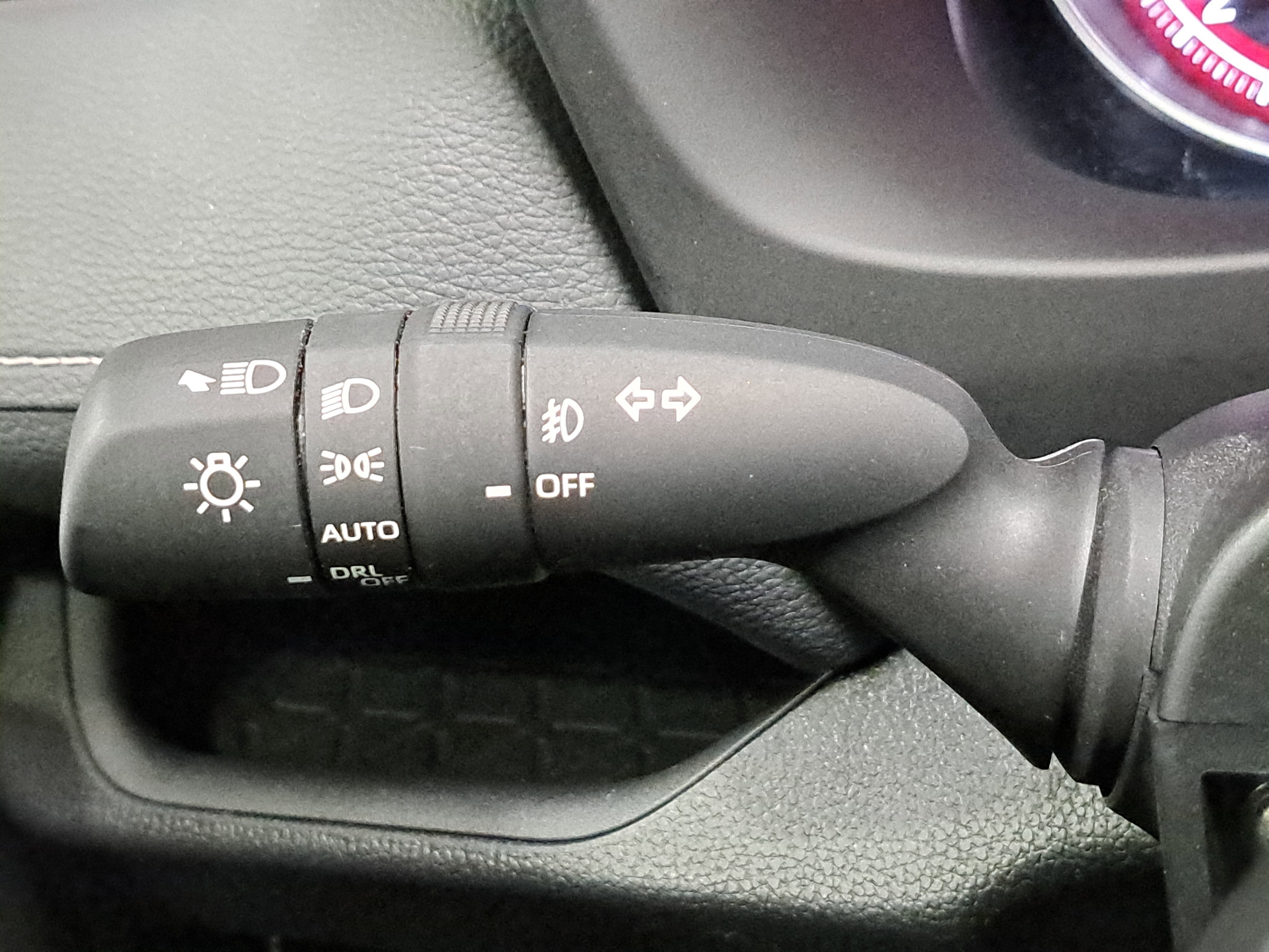 Used 2025 Toyota RAV4 XLE Premium image 26