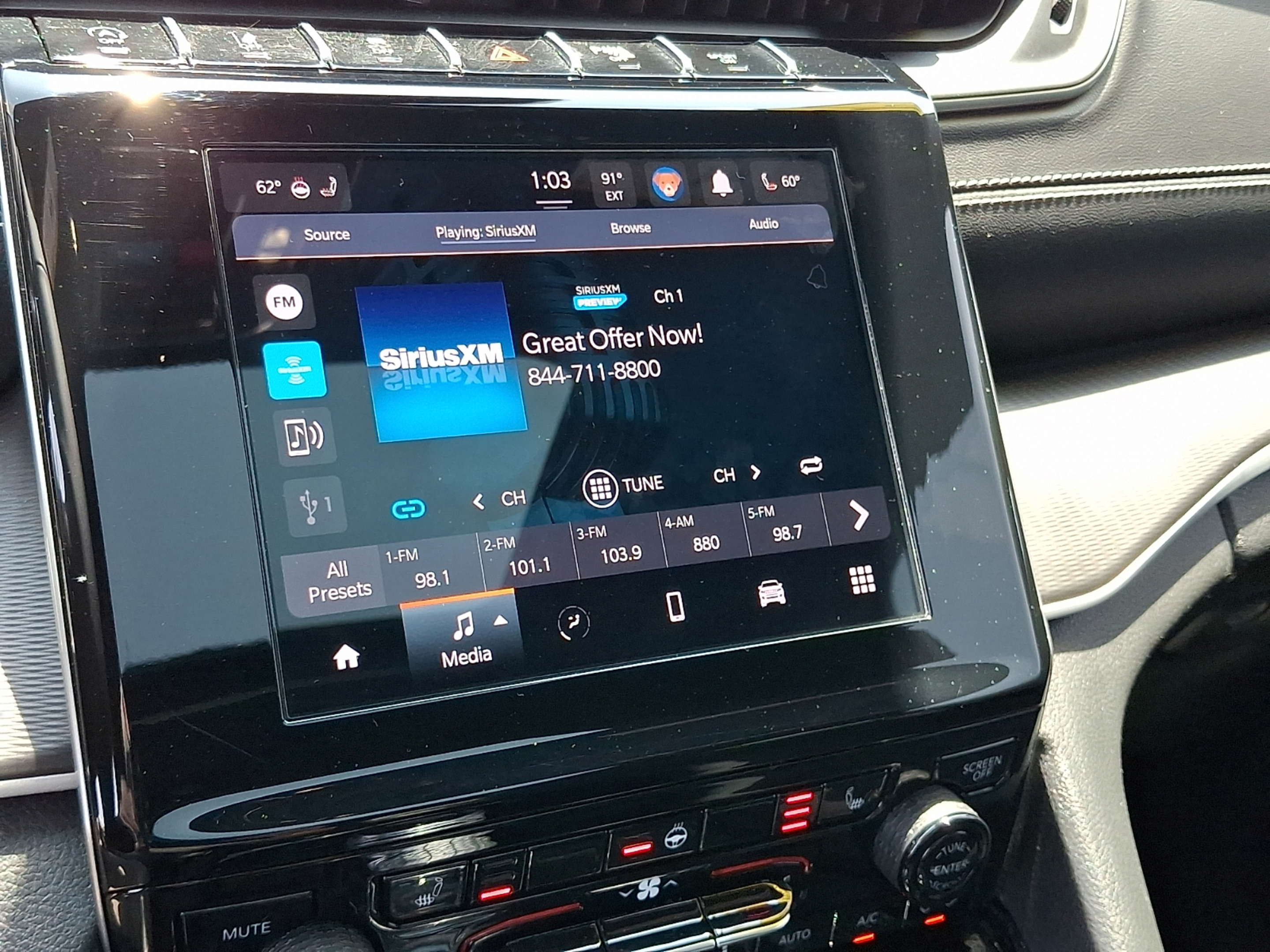 Certified 2023 Jeep Grand Cherokee L Laredo AWD/4WD image 16