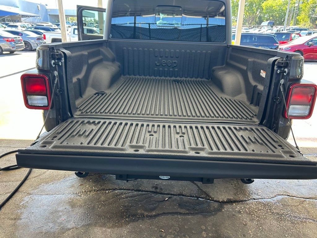 New 2026 Jeep Gladiator Sport AWD/4WD image 47
