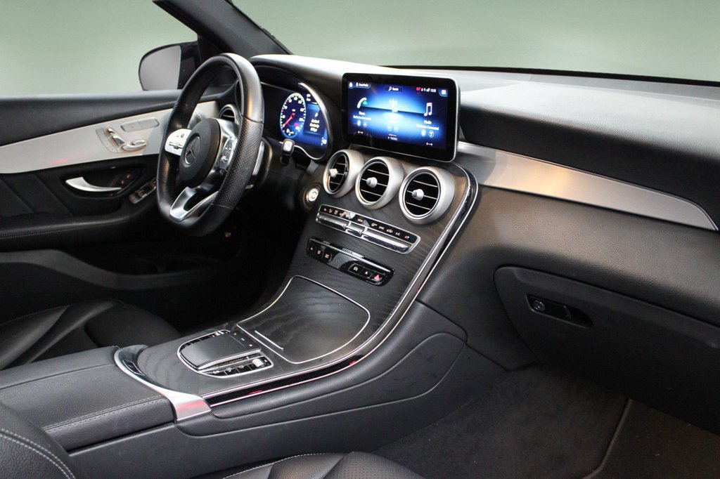 Used 2021 Mercedes-Benz GLC 300 image 22