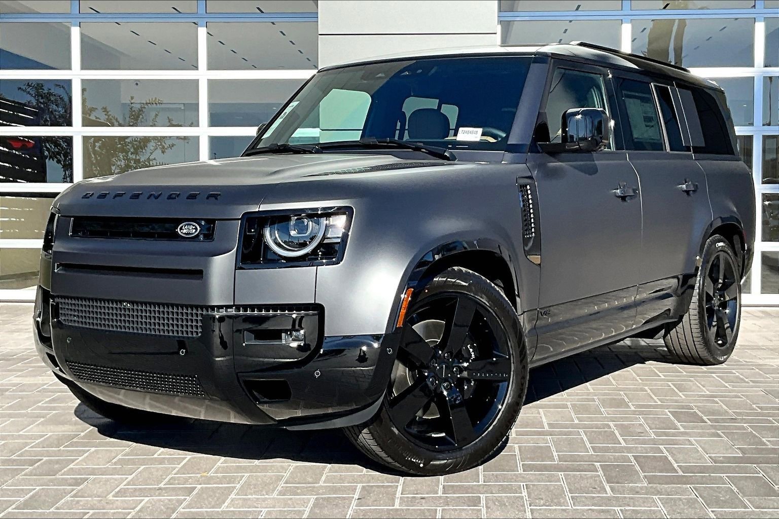 New 2026 Land Rover Defender 130 V8 image 1