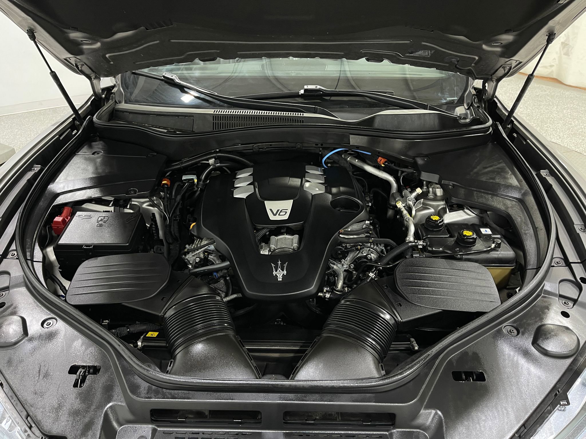 Used 2021 Maserati Levante image 24