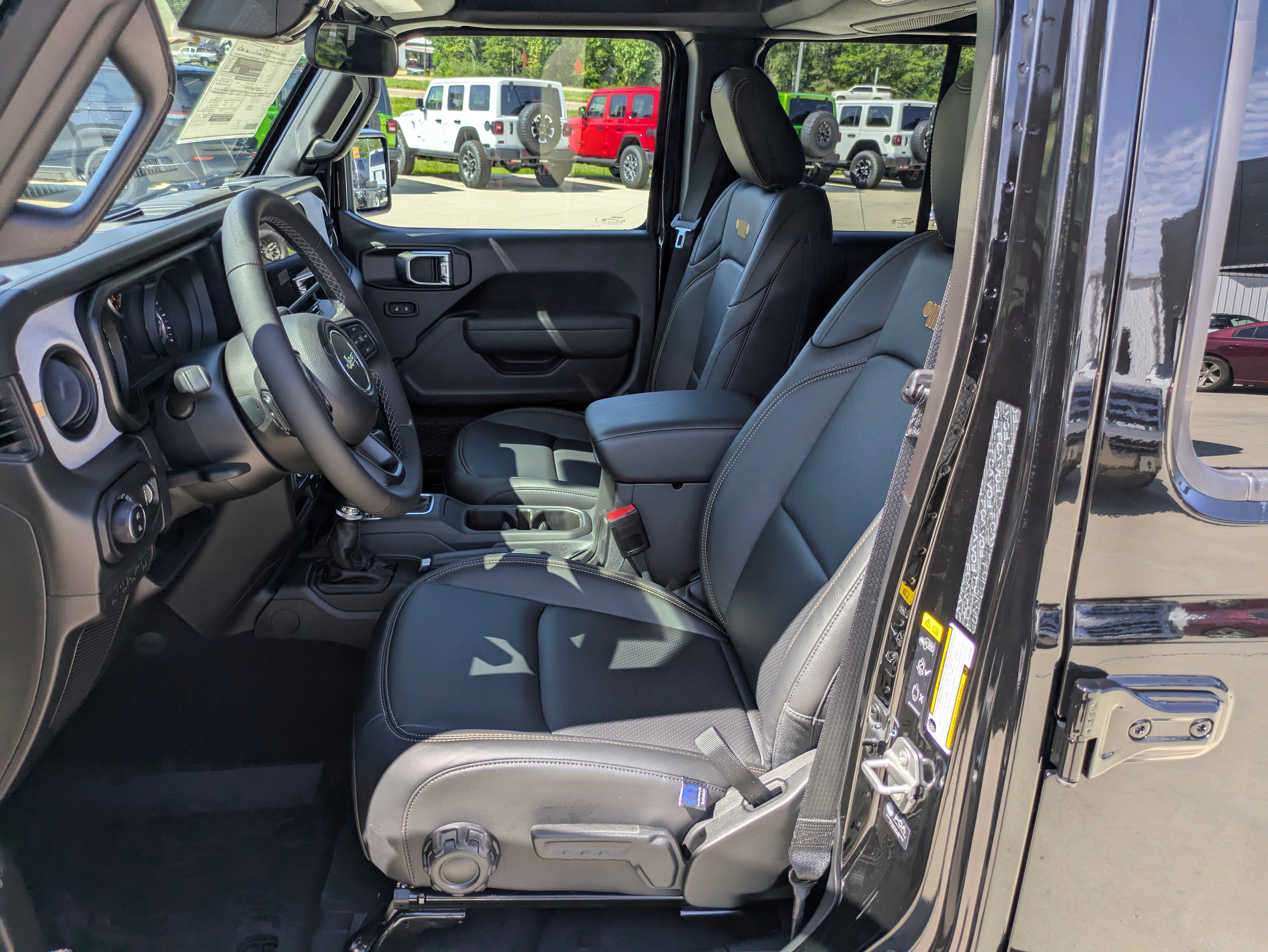 New 2025 Jeep Gladiator Sport image 8