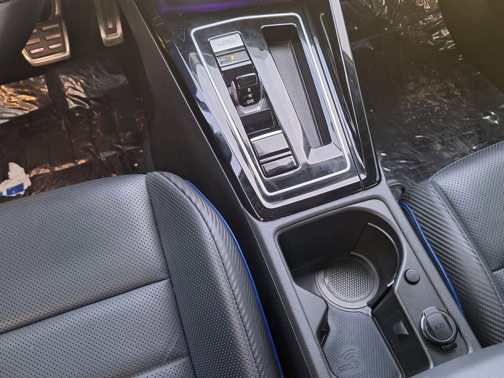 Used 2024 Volkswagen Golf R image 26