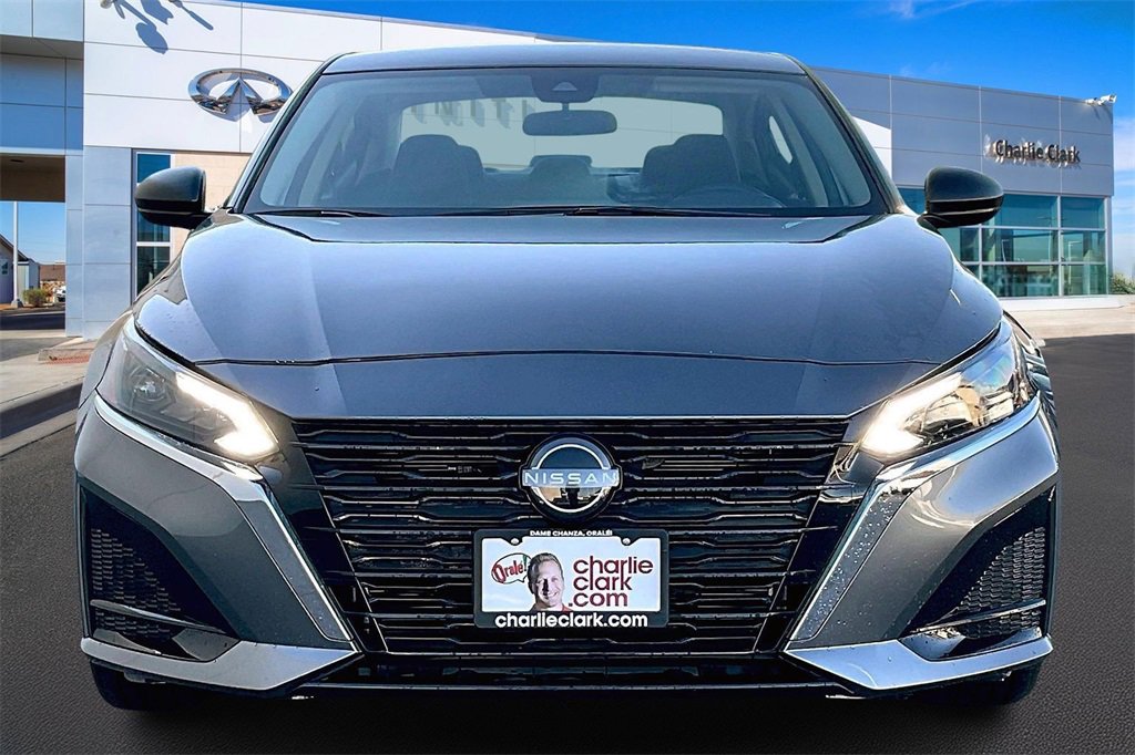 Used 2025 Nissan Altima 2.5 S image 3