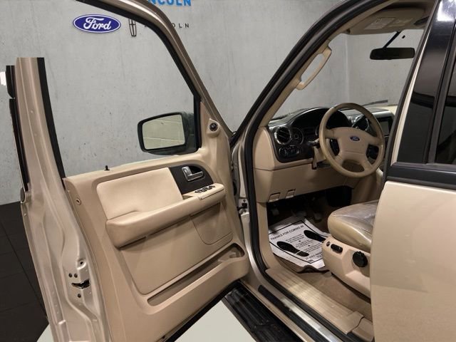 Used 2006 Ford Expedition XLT AWD/4WD image 11