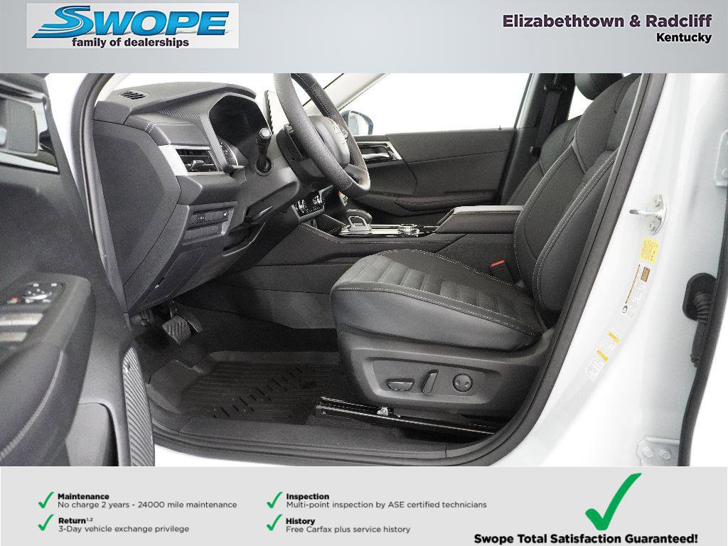 Used 2025 Mitsubishi Outlander Trail Edition image 23