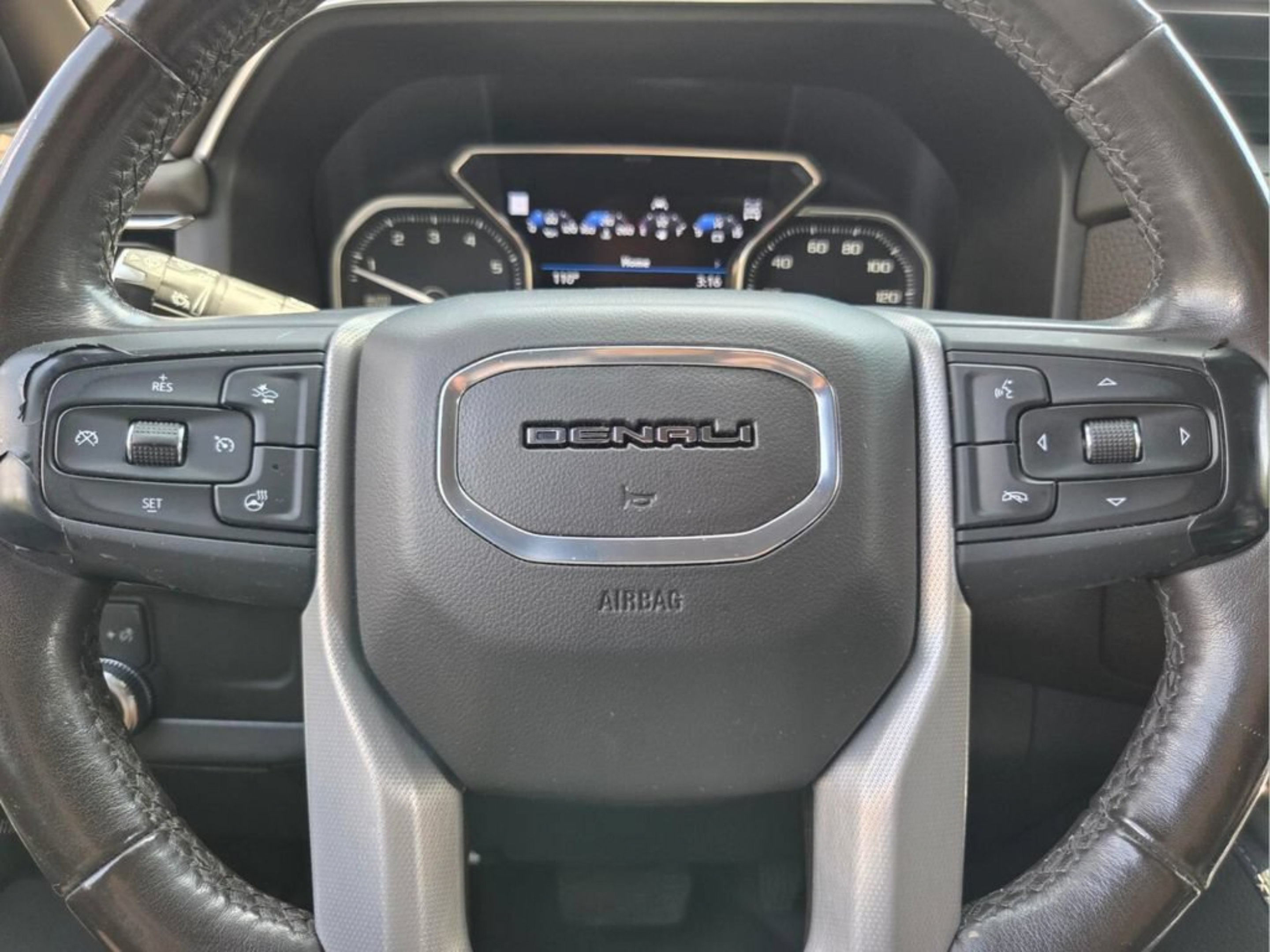 Used 2021 GMC Yukon XL Denali AWD/4WD image 36