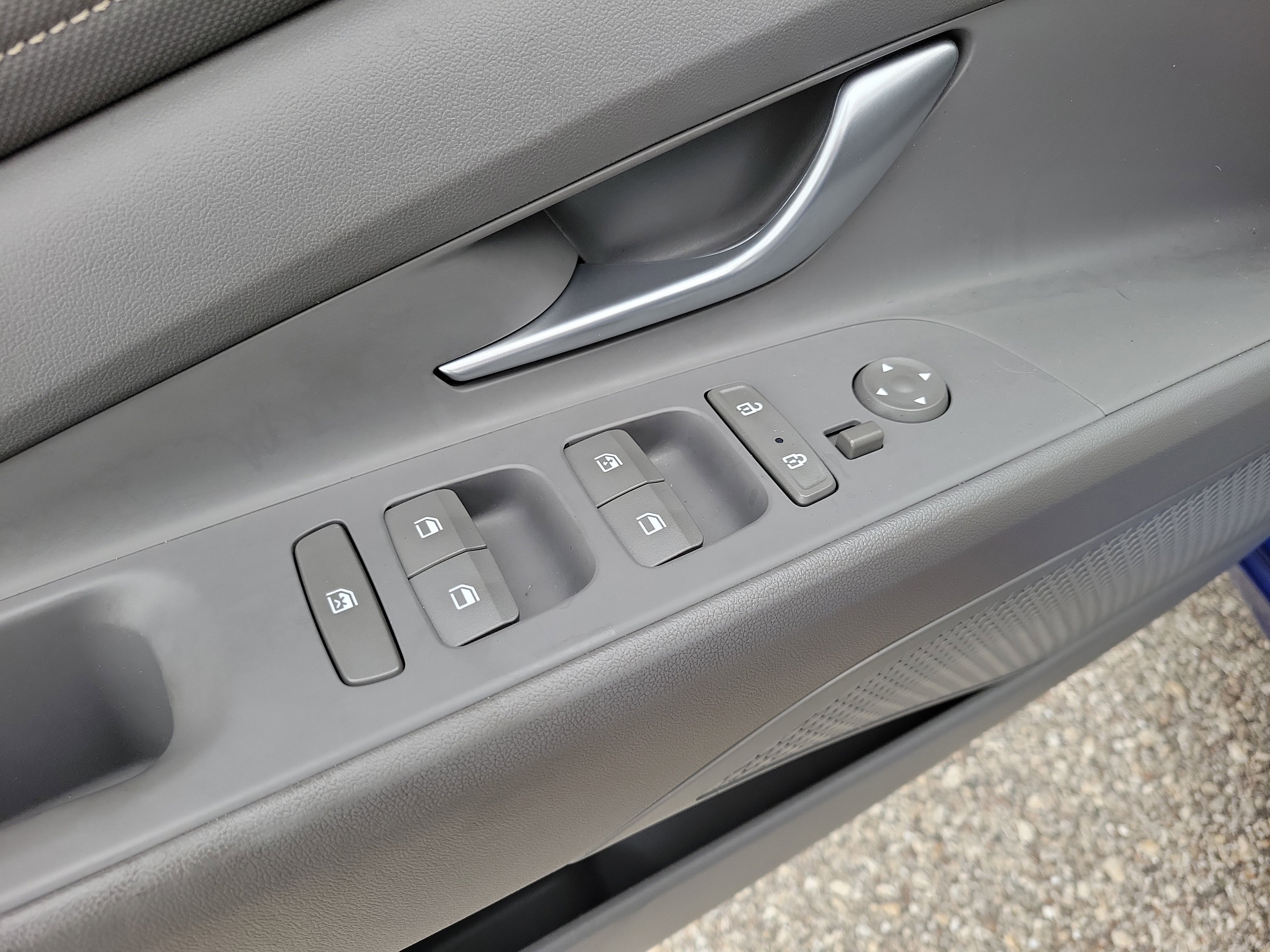 Used 2023 Hyundai Elantra SEL w/ Convenience Package image 19