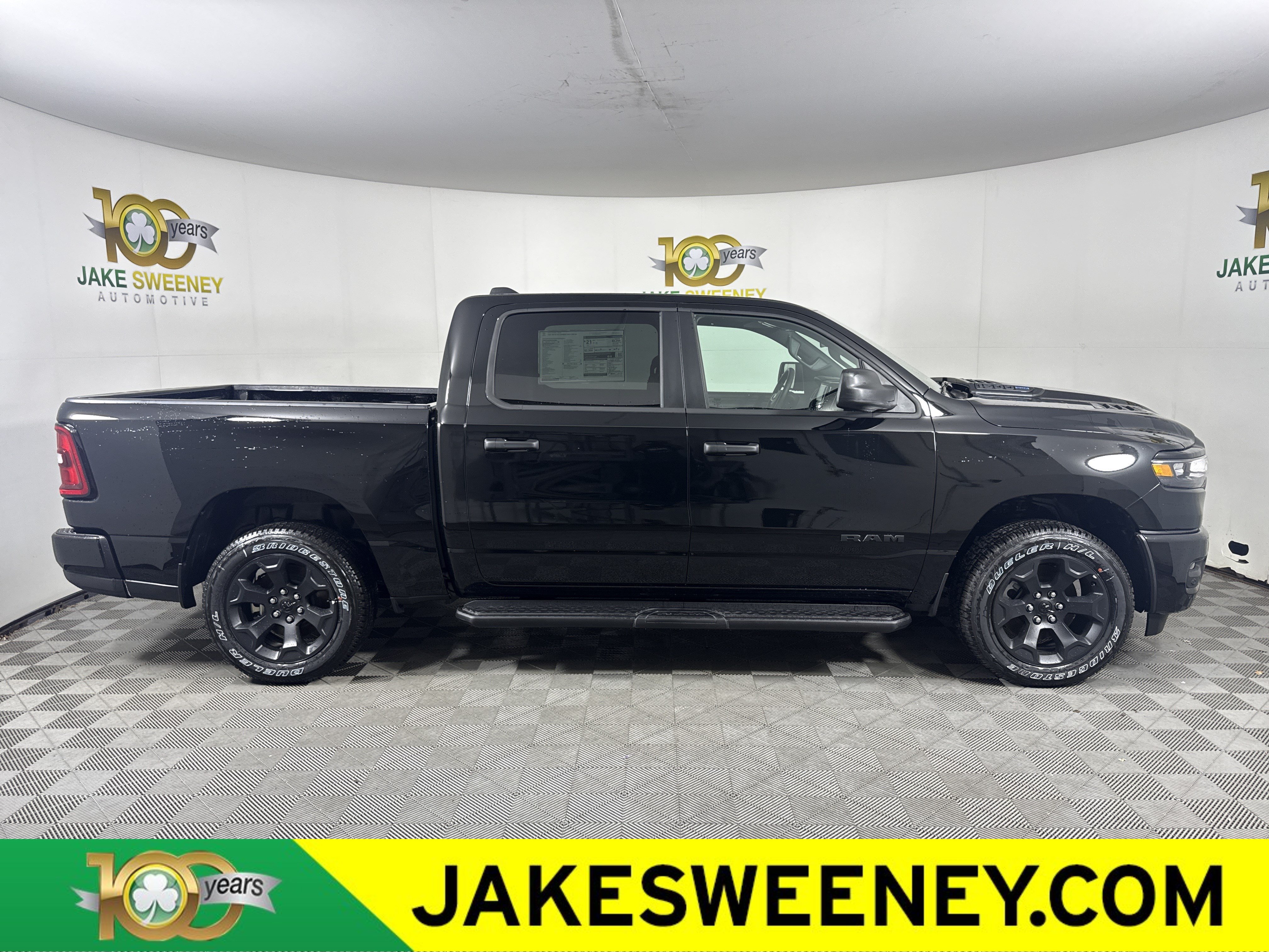 New 2026 RAM 1500 Express AWD/4WD image 11