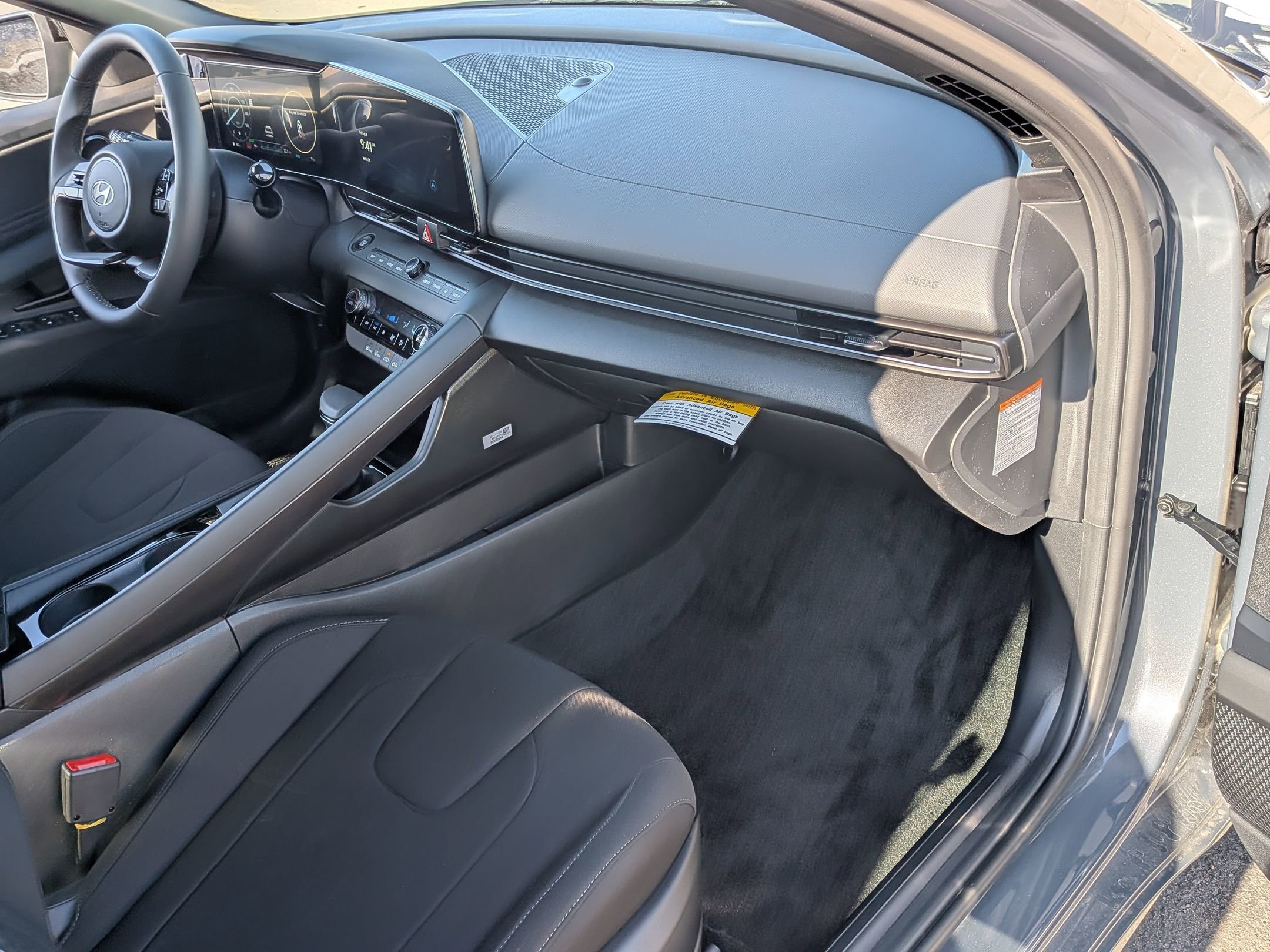 New 2026 Hyundai Elantra Sport FWD image 25