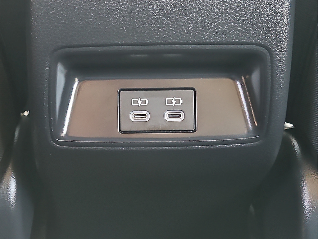 Used 2025 Toyota Corolla LE FWD image 14