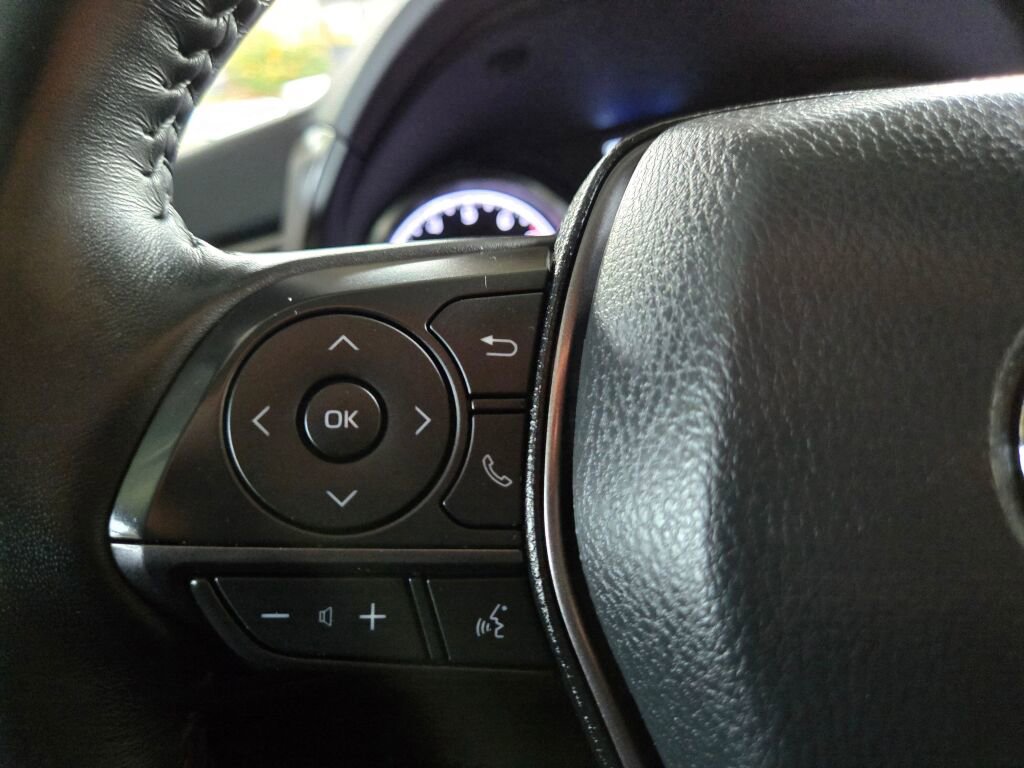 Used 2024 Toyota Camry SE w/ Cold Weather Package image 17