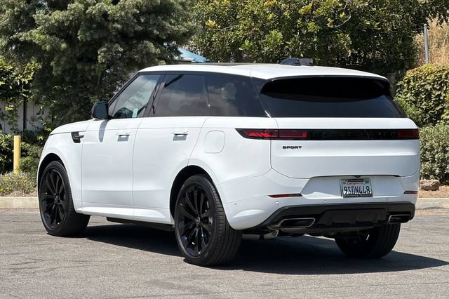 Used 2025 Land Rover Range Rover Sport Dynamic SE AWD/4WD image 6